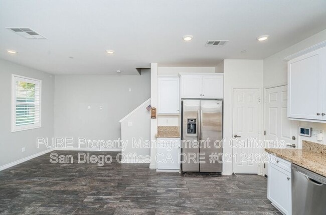 Building Photo - 1533 Champion Ln