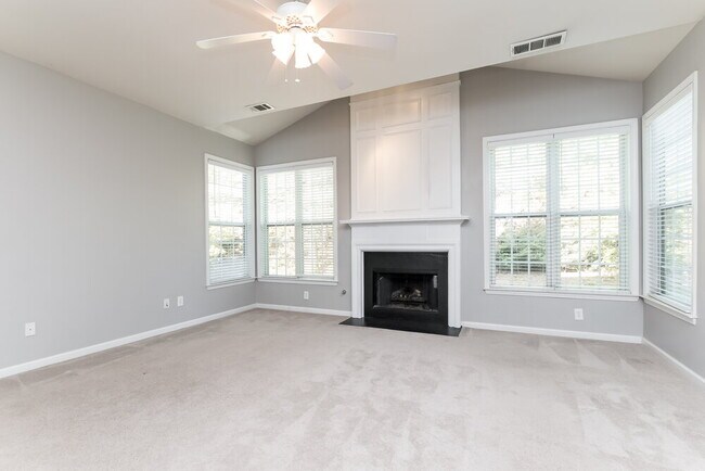 Building Photo - 3675 Fedorite Walk