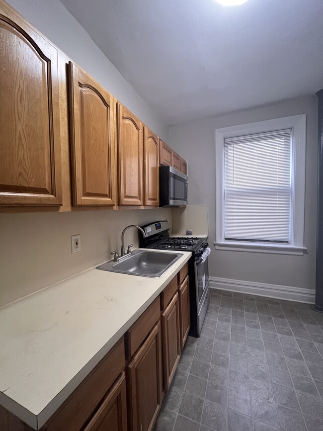 1013 Palisade Ave Unit A4 - 1009 Palisade Ave