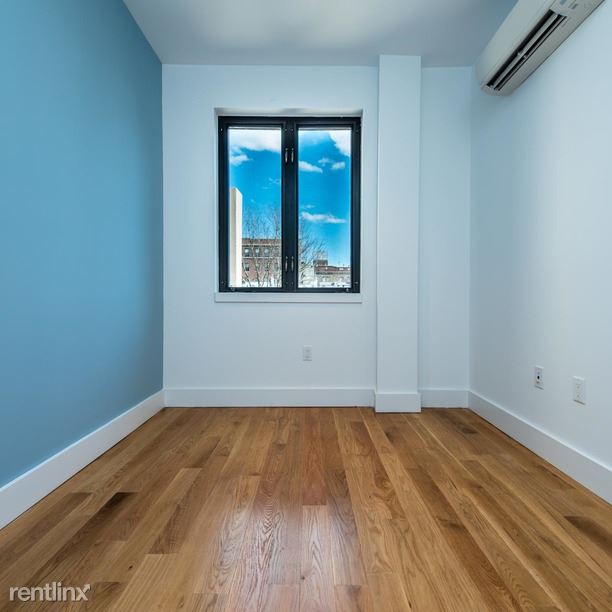Foto del edificio - 1002 Bushwick Ave