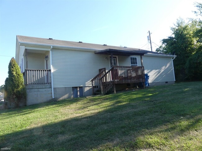 Building Photo - 2 br, 1 bath Duplex - 224 Hunter Ridge Dr