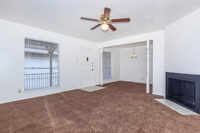 Building Photo - Villa Navarone