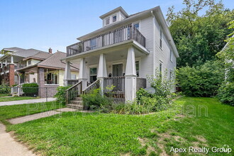 Building Photo - 1530 Quarry Ave NW