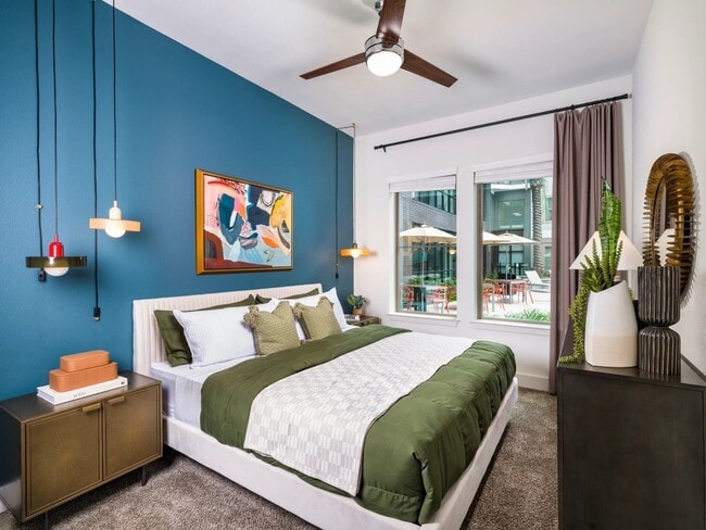Foto del edificio - 641 W Crosstimbers St