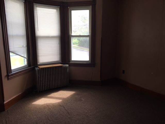 Building Photo - 5 br, 1 bath House - 27 MULL AVENUE