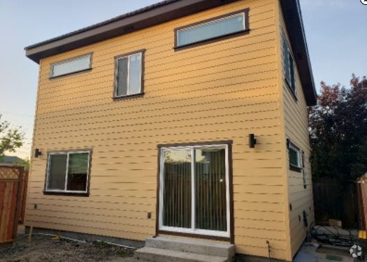 Building Photo - 958 10th Ave