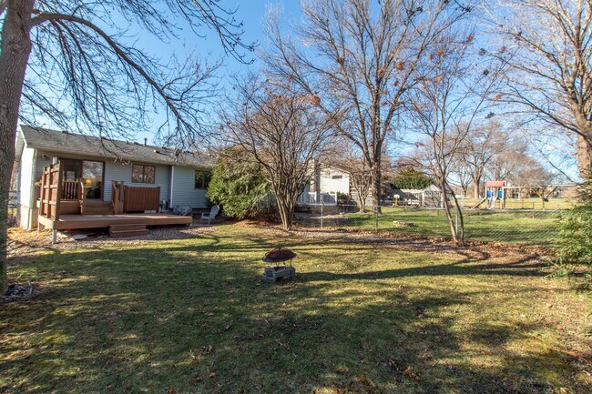 Foto del edificio - 345 Elton Hills Dr NW