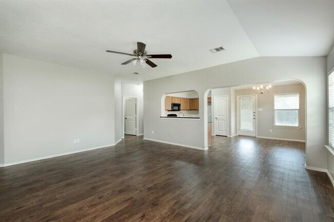 Foto del edificio - 2824 Bluffstone Dr