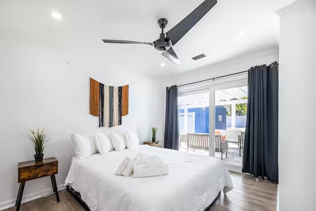 Foto del edificio - 3538 Roslyn St