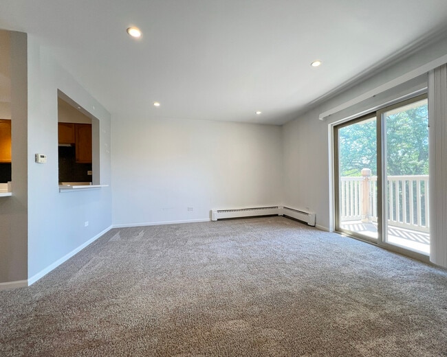 Building Photo - 2415 N Kennicott Dr