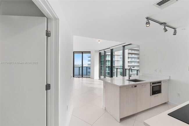 Foto del edificio - 501 NE 31st St