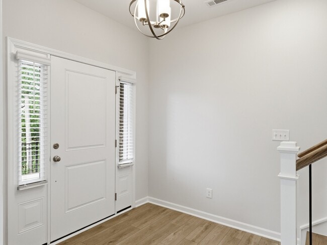 Building Photo - 103 Frosted Iris Ln