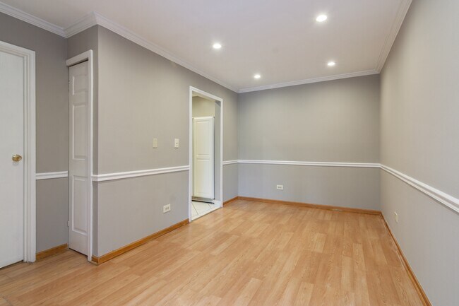 Building Photo - 1471 N Winslowe Dr
