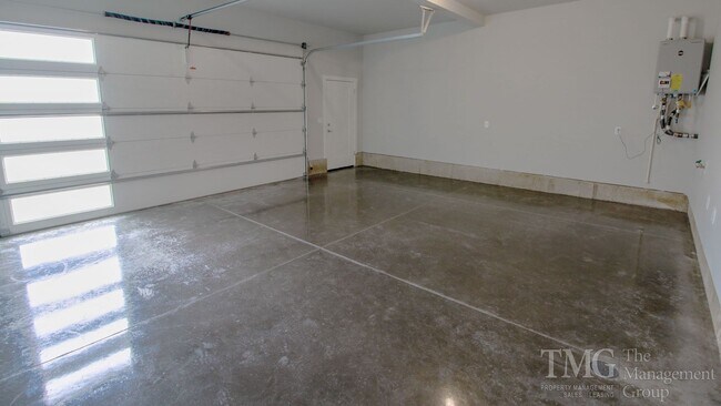 Building Photo - Beautiful 3BD Home in Orchards with Modern, Thoughtful Finishes & a Fenced Yard!