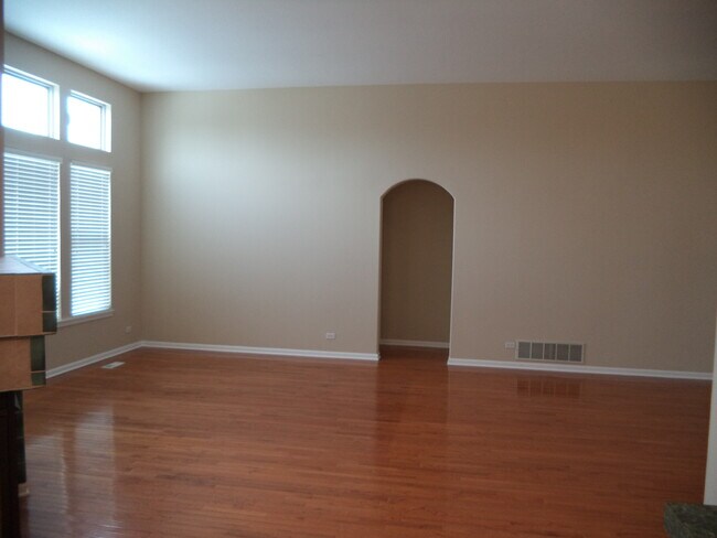 Building Photo - 175 Havenwood Drive