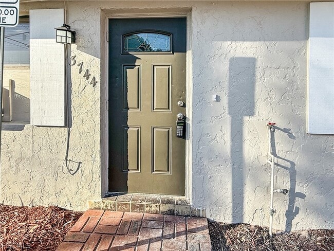 Building Photo - 3744 Estelle Ave