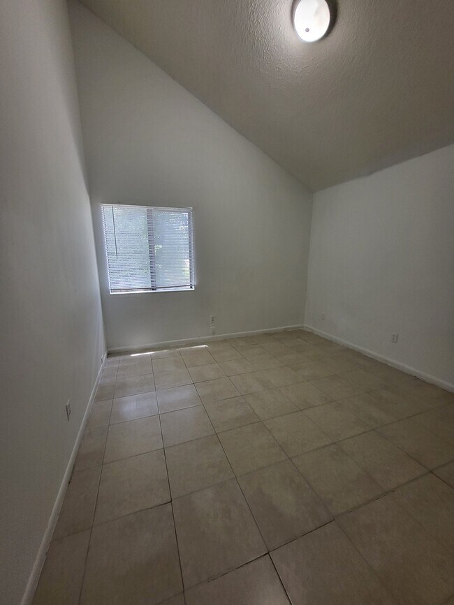 Building Photo - 8230 San Jose Manor Dr E