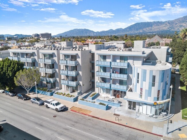 Building Photo - The Aqua Courtyard Suites