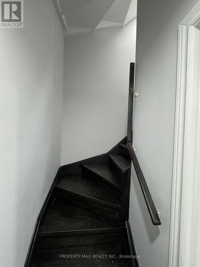 Building Photo - 41 Trudelle Crescent