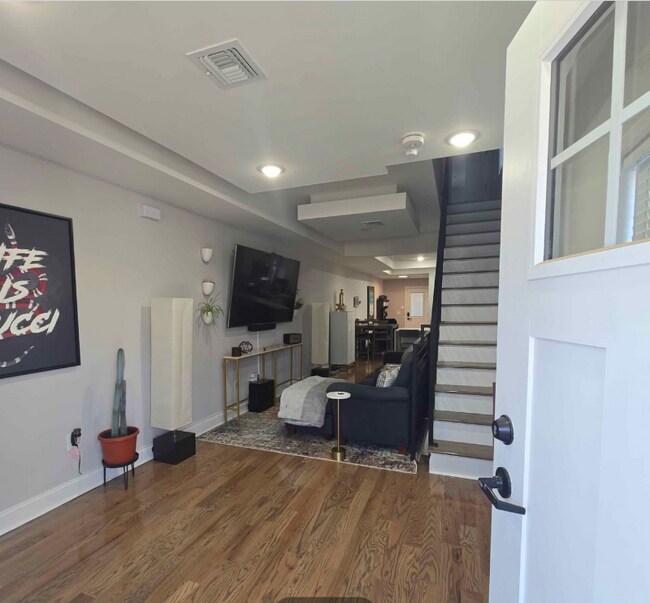 Foto del edificio - 113 Winslow Pl