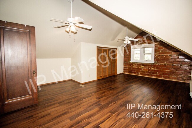Foto del edificio - 2671 E 130th St