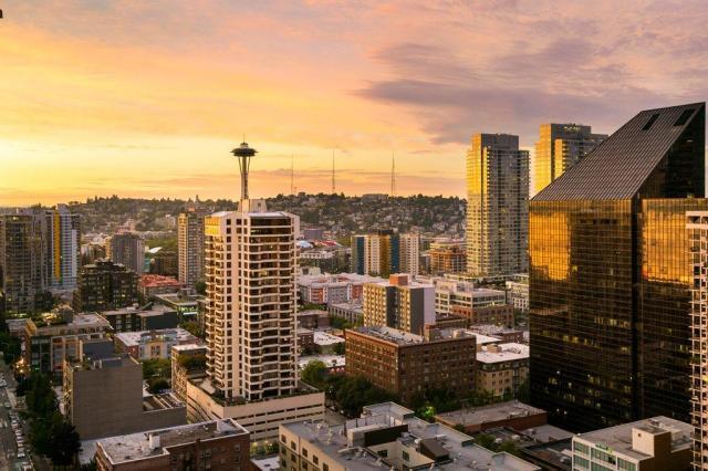 Primary Photo - 2 bedroom in Seattle WA 98121