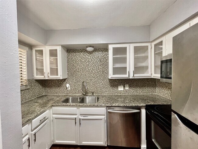 Building Photo - 2019 Place Rebecca Ln