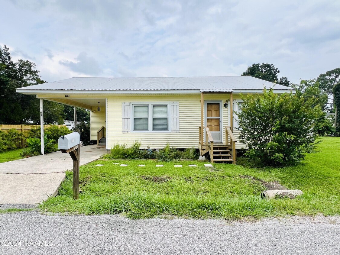 2104 Rose Mae Dr, Breaux Bridge, LA 70517 House Rental in Breaux