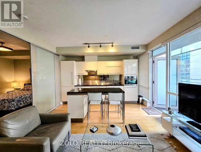 Building Photo - 80 John St