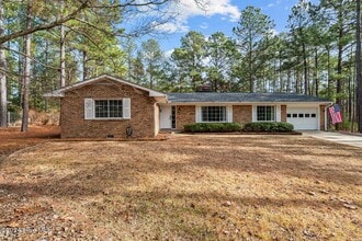 Building Photo - 85 Pine Lake Dr