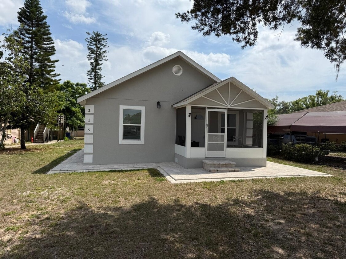 Primary Photo - 216 Smith Ave