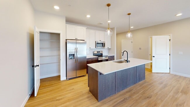 Interior Photo - Carden Springs