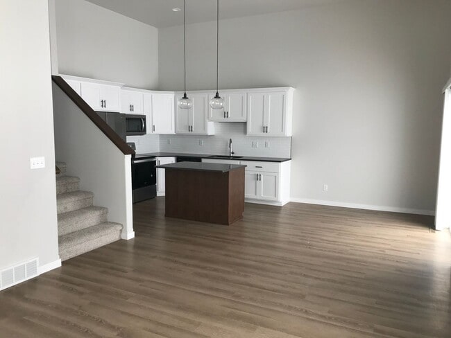 Building Photo - 2119 Allison Ln W