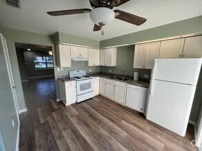Building Photo - 101 Lake Hunter Dr