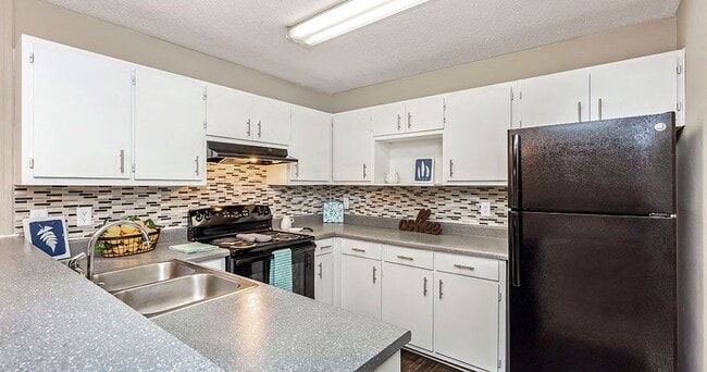 Building Photo - The Vistas Building Photo - The Vistas