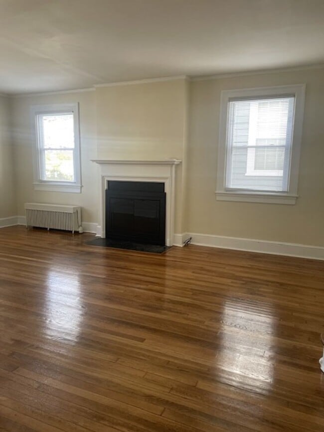 Building Photo - 423 Avondale Dr