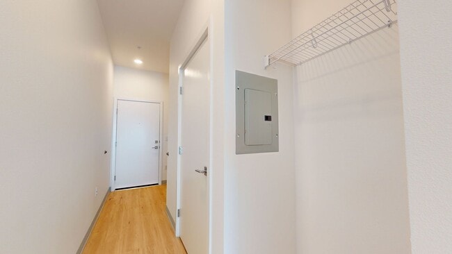 Interior Photo - Summerstone