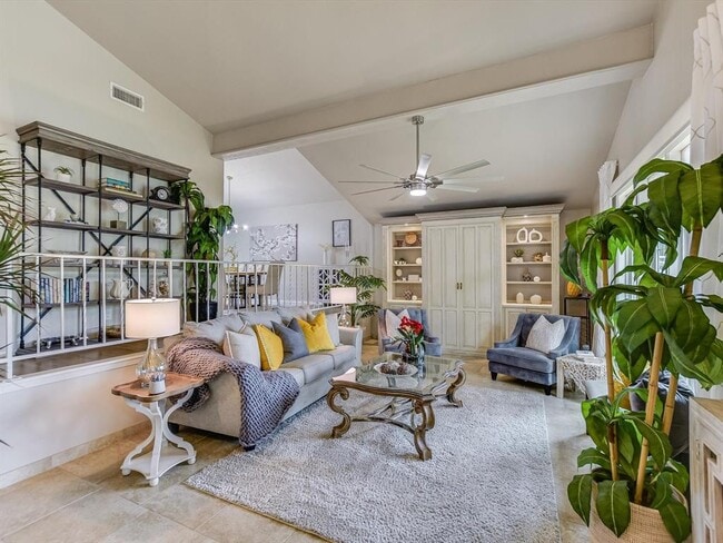 Building Photo - 9011 Quail Creek Dr