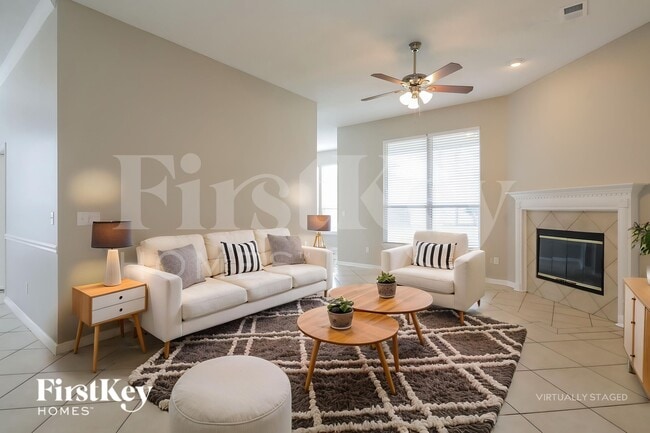 Foto del edificio - 5372 Chestnut Lake Dr