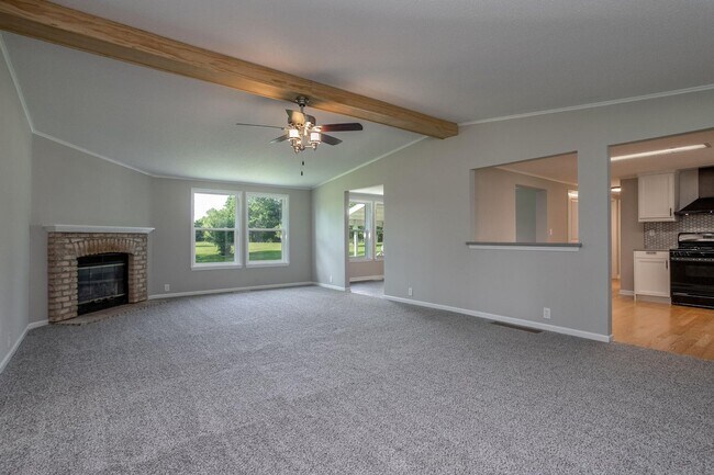 Building Photo - Single Family Home - Available For Rent!