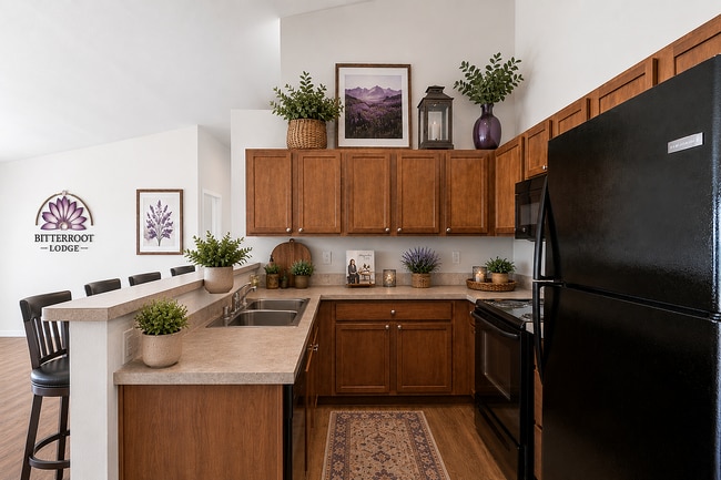 Virtual Staging - Bitterroot Lodge
