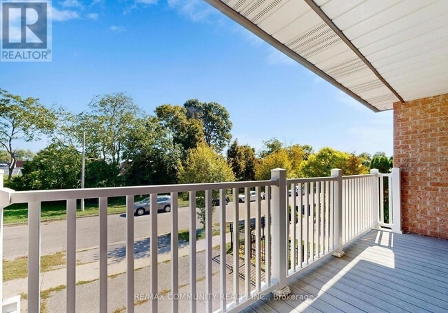 Building Photo - 54 Emcarr Dr