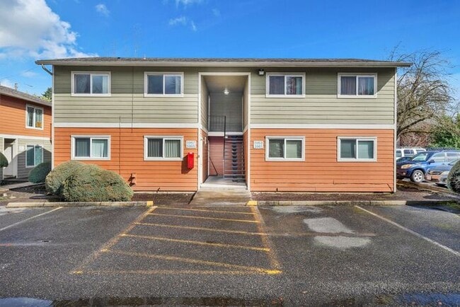 Building Photo - 2 bedroom home in Portsmouth Community!! M...