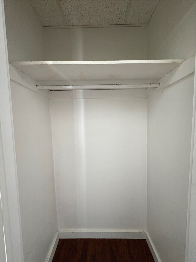 Building Photo - 38 Carroll St