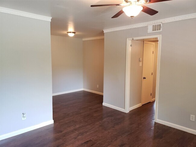 Foto del edificio - 5722 Gaston Ave