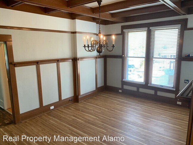 Building Photo - 3 br, 1 bath House - 417 Maverick St