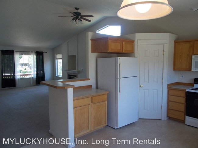 Foto del edificio - 1607 NW Teak Ave