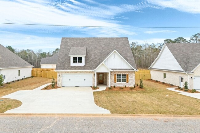 Available now! New Spacious 3 br 2.5 Ba with private 2 car garage, covered patio and fenced in ba... - Available now! New Spacious 3 br 2.5 Ba with private 2 car garage, covered patio and fenced in ba... House