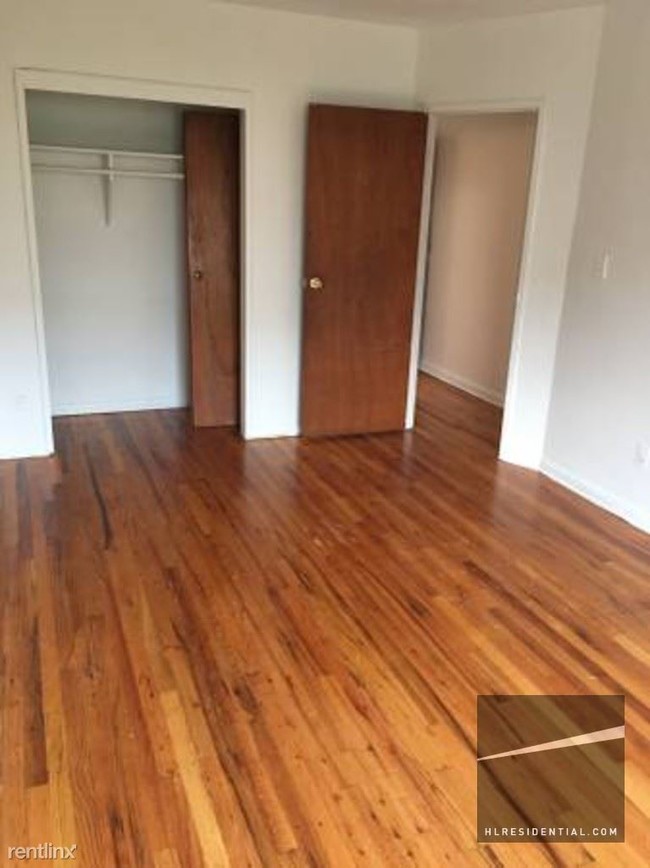 Building Photo - 340 Bleecker St