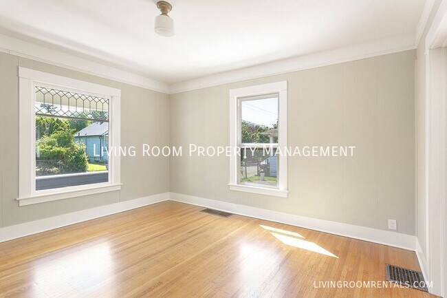 Foto del edificio - 4137 NE 8th Ave